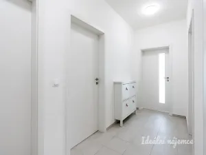 Pronájem bytu 3+kk, Praha - Hloubětín, Waltariho, 80 m2