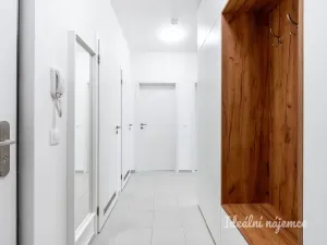 Pronájem bytu 3+kk, Praha - Hloubětín, Waltariho, 80 m2