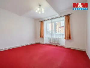 Prodej bytu 3+1, Karlovy Vary - Stará Role, Nádražní, 65 m2