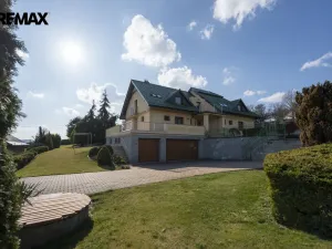 Prodej vícegeneračního domu, Fryšták - Vítová, 615 m2