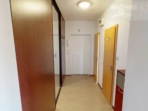 Pronájem bytu 2+kk, Praha, Oravská, 52 m2