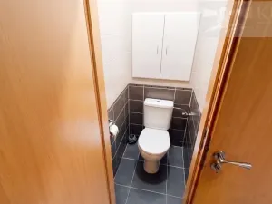 Pronájem bytu 2+kk, Praha, Oravská, 52 m2