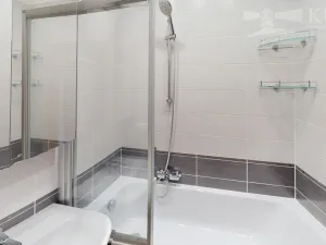 Pronájem bytu 2+kk, Praha, Oravská, 52 m2