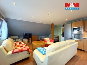 Prodej restaurace, Velké Žernoseky, 438 m2