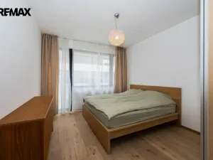 Pronájem bytu 3+kk, Praha - Libeň, Voctářova, 82 m2