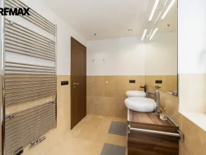 Pronájem bytu 3+kk, Praha - Libeň, Voctářova, 82 m2