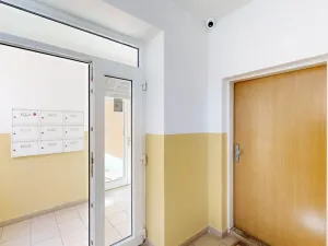 Prodej bytu 1+kk, Šestajovice, Komenského, 32 m2