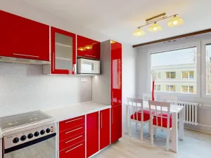 Prodej bytu 3+1, Králův Dvůr, Nad Stadionem, 76 m2