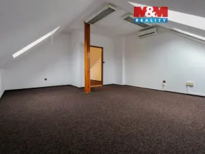 Pronájem kanceláře, Jeseník, nám. Svobody, 27 m2