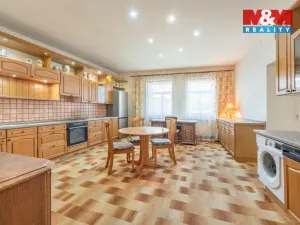 Prodej rodinného domu, Líský, 240 m2