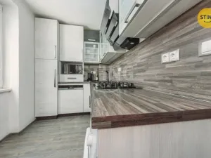 Prodej bytu 3+1, Pardubice, Na Drážce, 67 m2