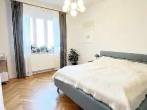 Pronájem bytu 2+kk, Praha - Vršovice, Oblouková, 51 m2