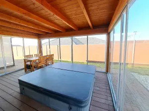 Prodej rodinného domu, Doubravy, 190 m2