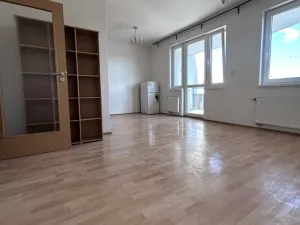 Pronájem bytu 3+kk, Praha - Strašnice, Gutova, 68 m2