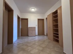 Pronájem bytu 3+kk, Praha - Strašnice, Gutova, 68 m2