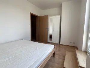 Pronájem bytu 3+kk, Praha - Strašnice, Gutova, 68 m2