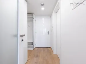 Pronájem bytu 1+kk, Praha - Žižkov, Olšanská, 35 m2