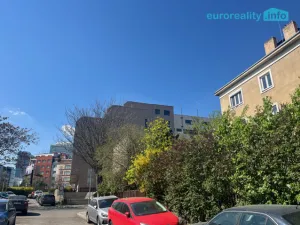 Pronájem bytu 3+kk, Praha, U Svépomoci, 80 m2