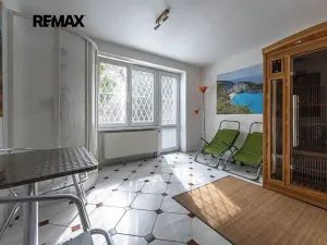 Prodej rodinného domu, Praha - Kyje, Hajní, 330 m2