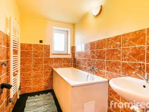 Prodej chalupy, Lomnice - Tylov, 180 m2