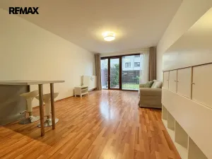 Pronájem bytu 1+kk, Praha - Záběhlice, Na Slatince, 39 m2