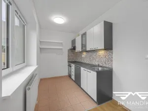 Prodej bytu 1+kk, Praha - Horní Měcholupy, Boloňská, 37 m2