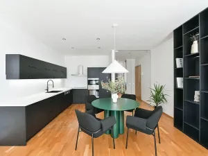 Pronájem bytu 2+kk, Praha - Vinohrady, Korunní, 77 m2