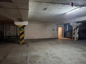 Pronájem garážového stání, Praha - Krč, Štúrova, 17 m2
