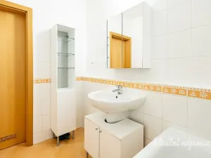 Pronájem bytu 2+kk, Praha - Libeň, Kovanecká, 53 m2