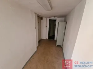 Pronájem obchodního prostoru, Znojmo, Divišovo náměstí, 120 m2