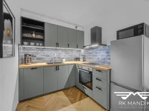 Pronájem bytu 2+kk, Praha - Karlín, Pernerova, 42 m2