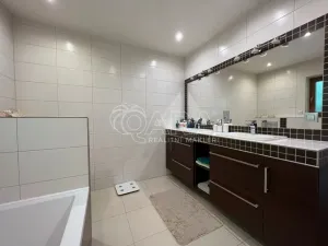 Pronájem rodinného domu, Praha - Záběhlice, Dolní Chaloupky, 245 m2