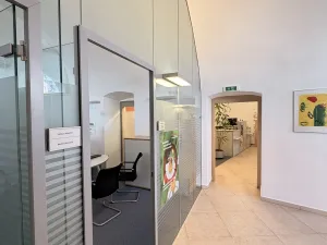 Pronájem kanceláře, Olomouc, Dolní náměstí, 204 m2