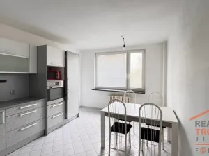 Pronájem bytu 3+1, Hradec Králové, třída Edvarda Beneše, 96 m2