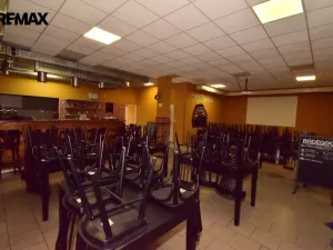 Pronájem obchodního prostoru, Blatná, náměstí J. A. Komenského, 180 m2