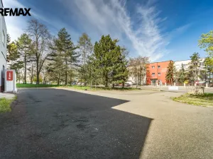 Pronájem obchodního prostoru, Praha - Háje, Hviezdoslavova, 661 m2