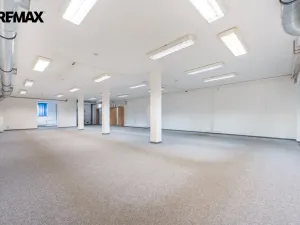 Pronájem obchodního prostoru, Praha - Háje, Hviezdoslavova, 661 m2