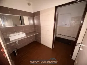 Pronájem obchodního prostoru, Znojmo, Holandská, 375 m2