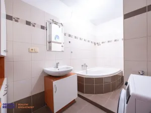 Prodej bytu 3+1, Lukavice, 76 m2