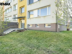 Prodej bytu 3+1, Jesenice, V Lázních, 72 m2