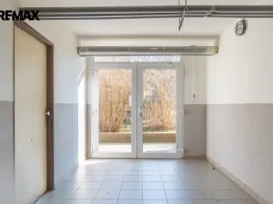 Prodej bytu 3+1, Jesenice, V Lázních, 72 m2