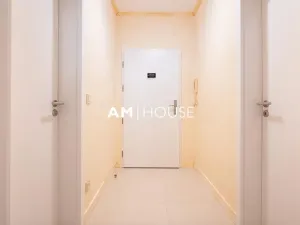 Pronájem bytu 1+kk, Praha - Strašnice, Zvěřinova, 51 m2