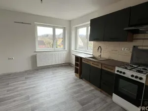 Prodej rodinného domu, Hrádek, 141 m2