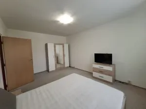 Pronájem bytu 1+1, Chomutov, Školní pěšina, 37 m2