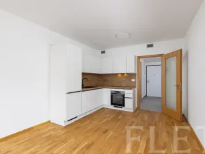 Pronájem bytu 1+kk, Praha - Vysočany, Smržových, 31 m2