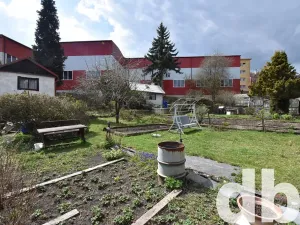 Prodej zahrady, Karlovy Vary, Rybářská, 360 m2