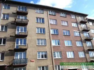 Pronájem bytu 1+kk, Praha - Vršovice, náměstí Svatopluka Čecha, 33 m2