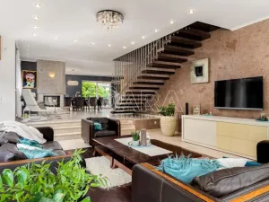 Prodej rodinného domu, Praha - Kolovraty, V louce, 470 m2