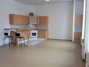 Pronájem bytu 2+kk, Karlovy Vary, Moravská, 82 m2