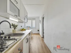 Prodej bytu 3+1, Praha - Malešice, Káranská, 72 m2